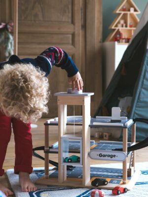 Vertbaudet Kinder Parkhaus mit 3 Etagen aus Holz FSC®